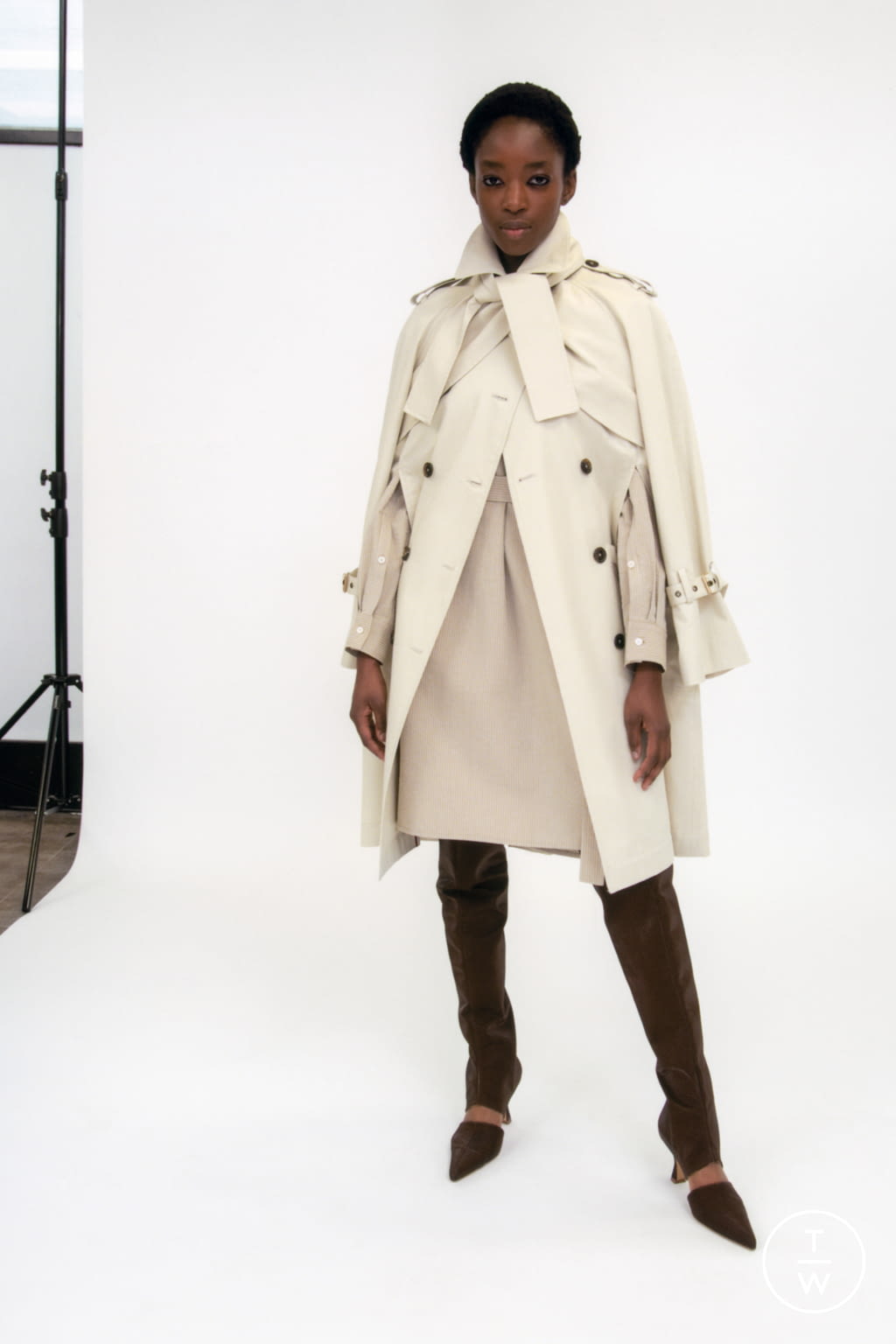 Fashion Week London Pre-Fall 2022 look 5 from the Eudon Choi collection 女装