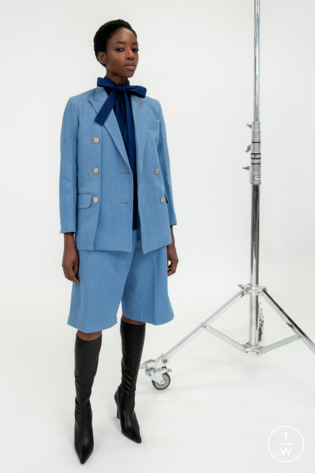 Fashion Week London Pre-Fall 2022 look 6 from the Eudon Choi collection womenswear