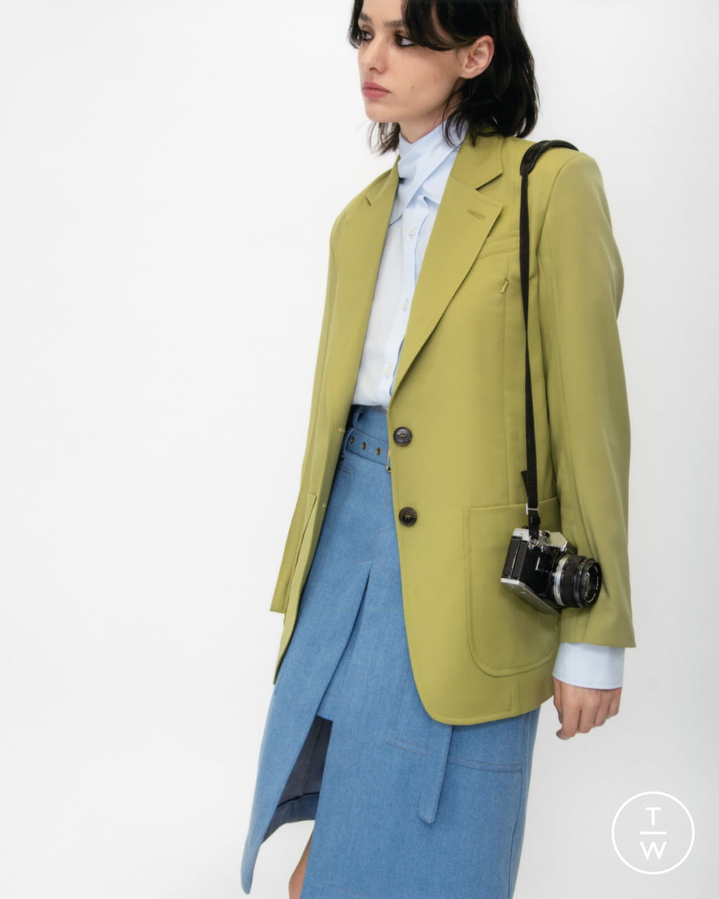 Fashion Week London Pre-Fall 2022 look 11 from the Eudon Choi collection 女装