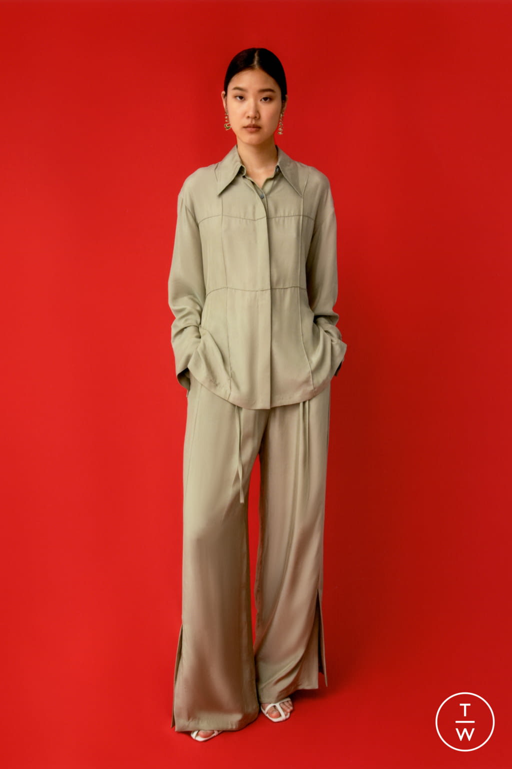 Fashion Week London Resort 2022 look 7 from the Eudon Choi collection 女装