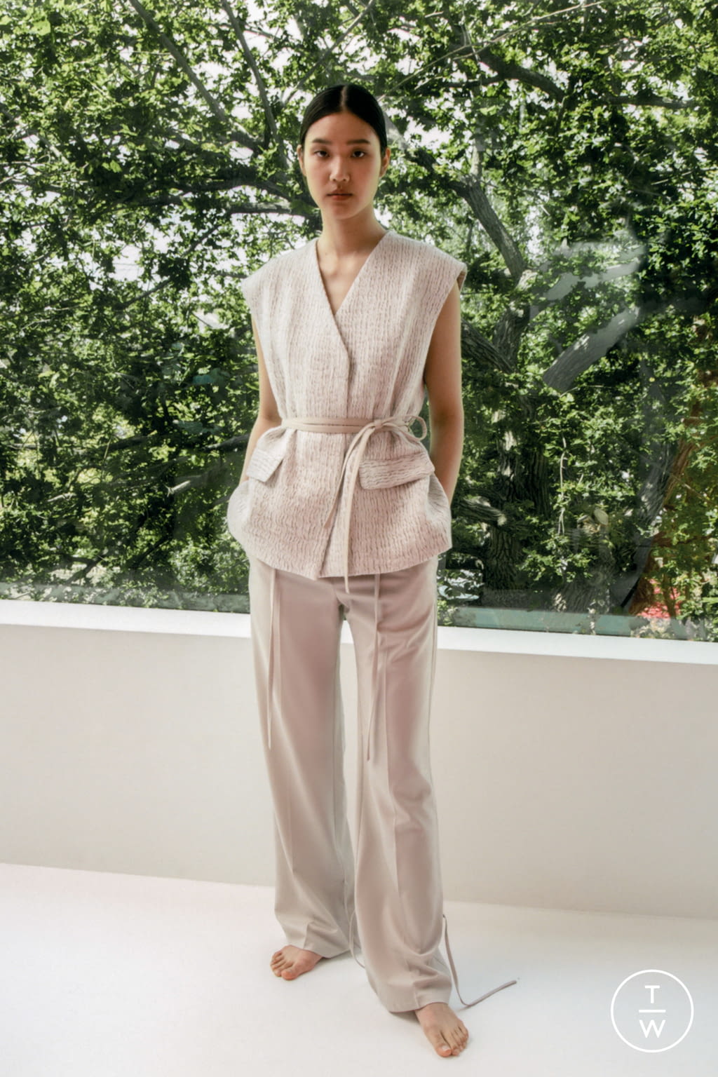 Fashion Week London Resort 2022 look 10 de la collection Eudon Choi womenswear