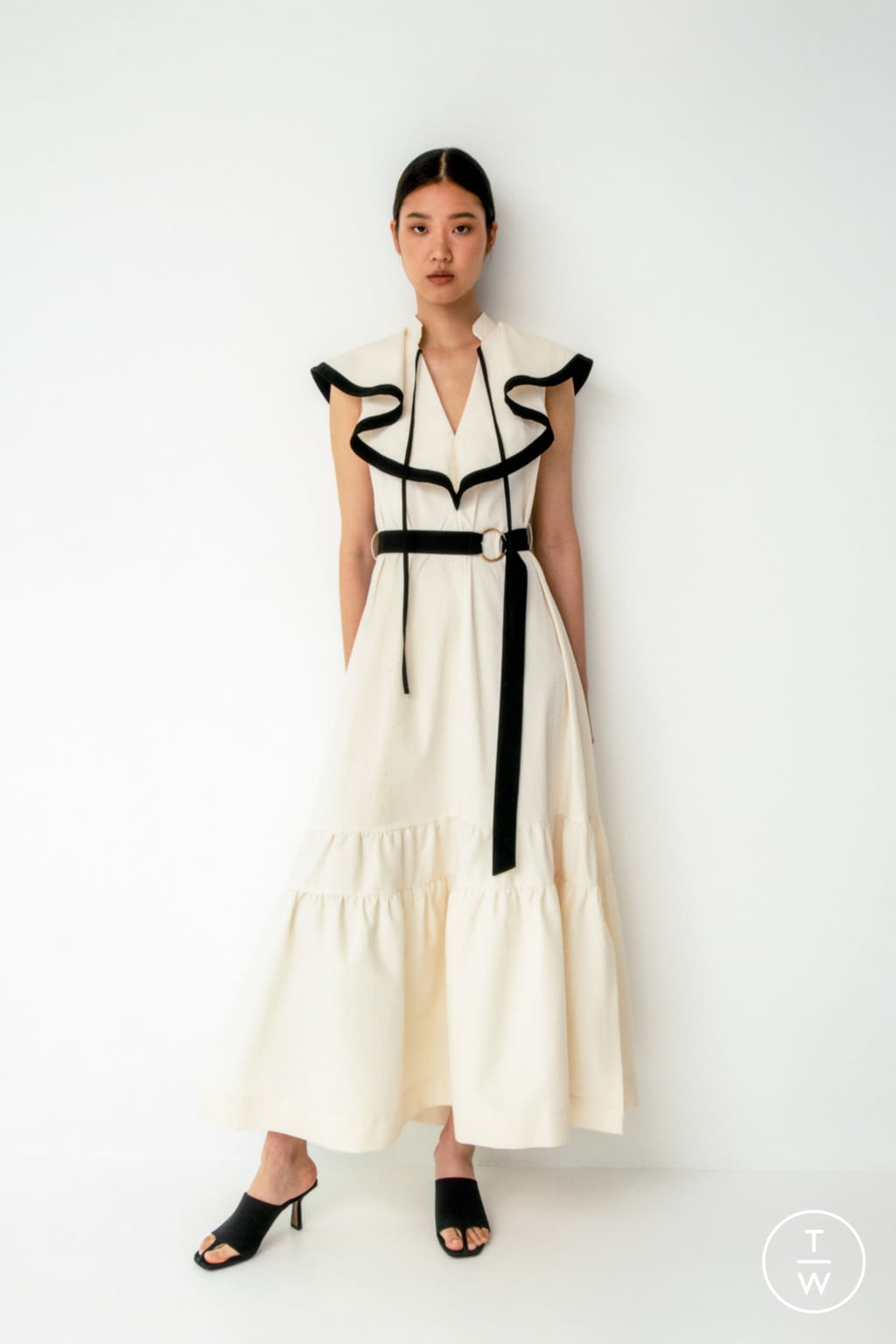 Fashion Week London Resort 2022 look 13 from the Eudon Choi collection 女装