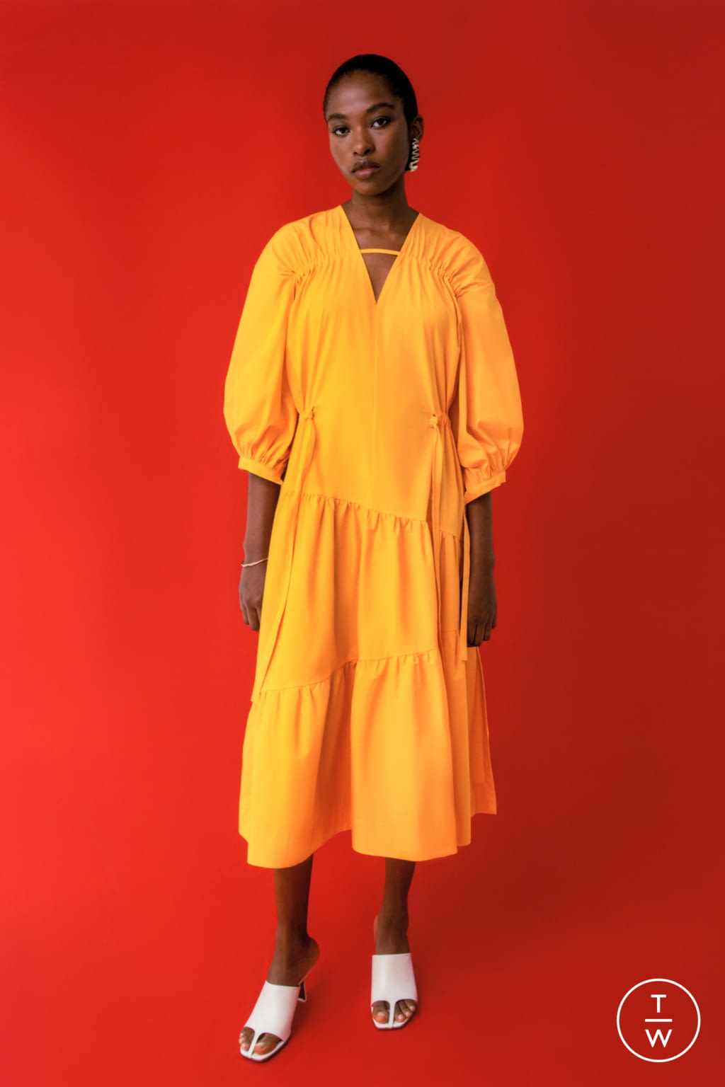 Fashion Week London Resort 2022 look 16 from the Eudon Choi collection womenswear