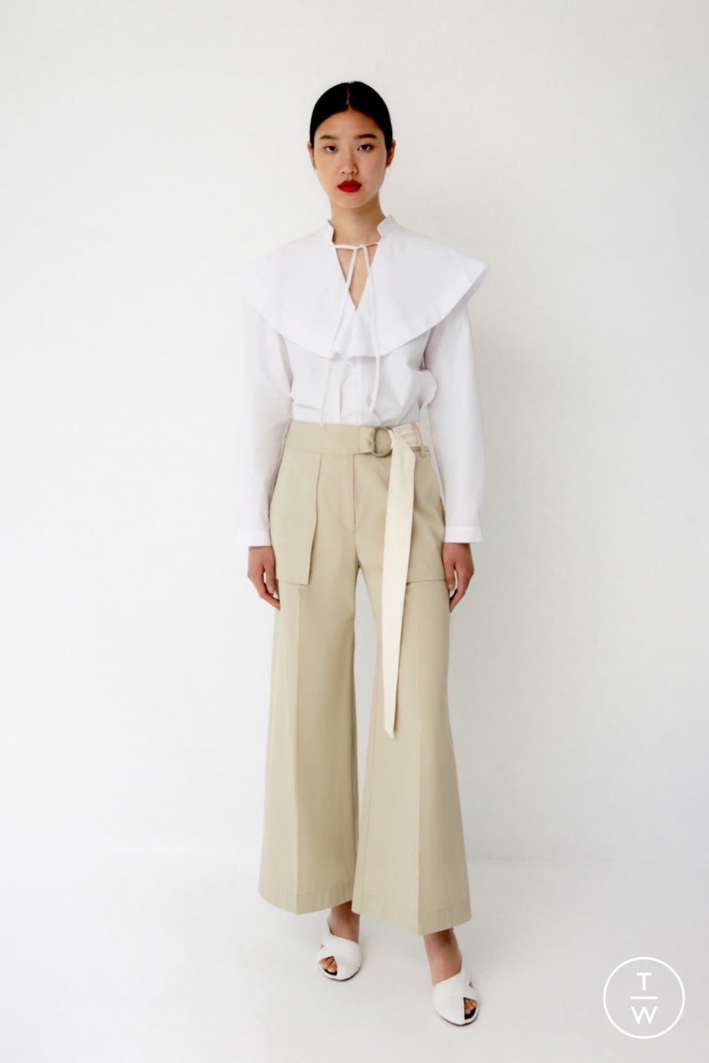 Fashion Week London Resort 2022 look 17 from the Eudon Choi collection womenswear