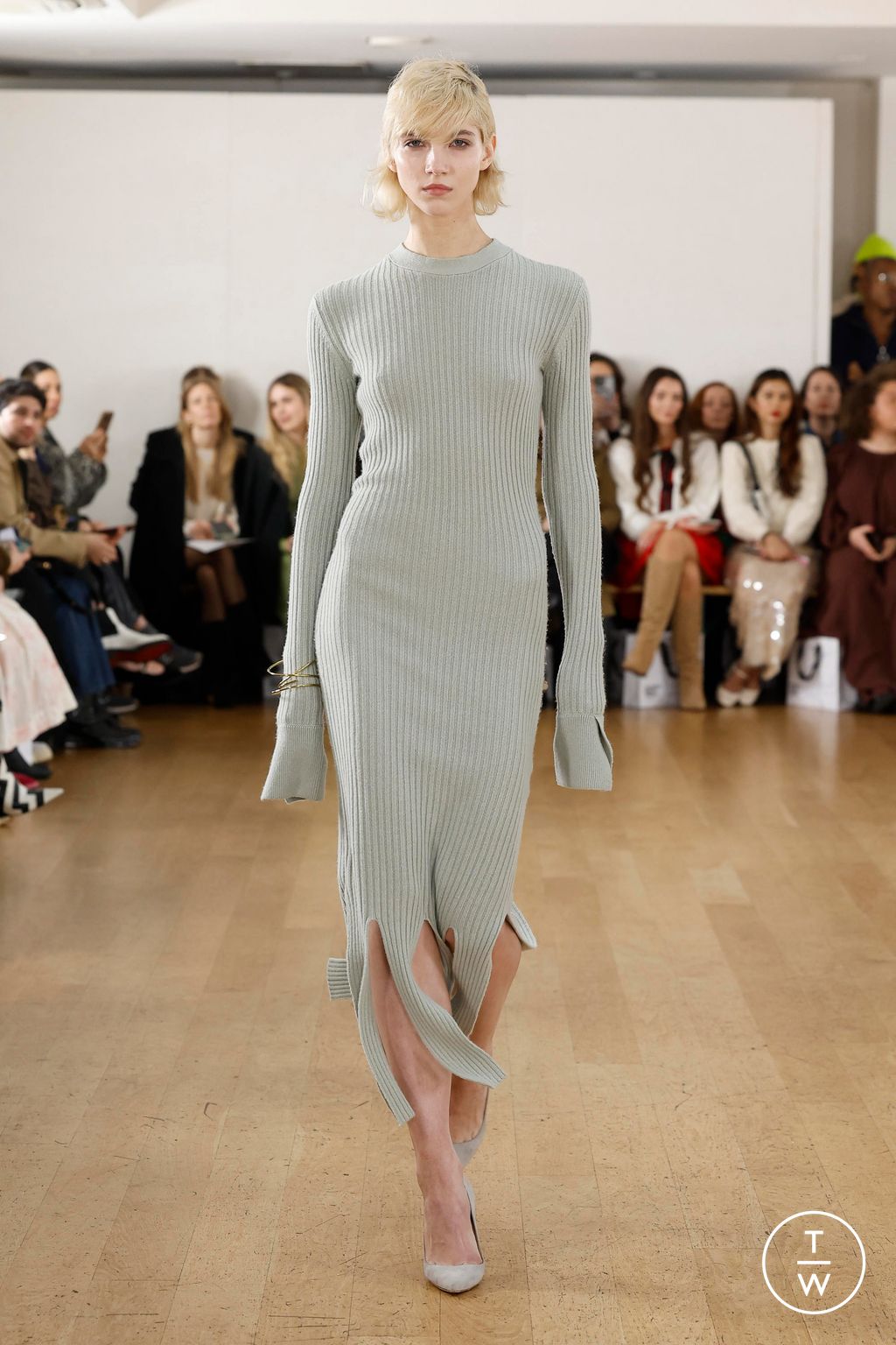 Fashion Week London Fall/Winter 2024 look 3 from the Eudon Choi collection womenswear