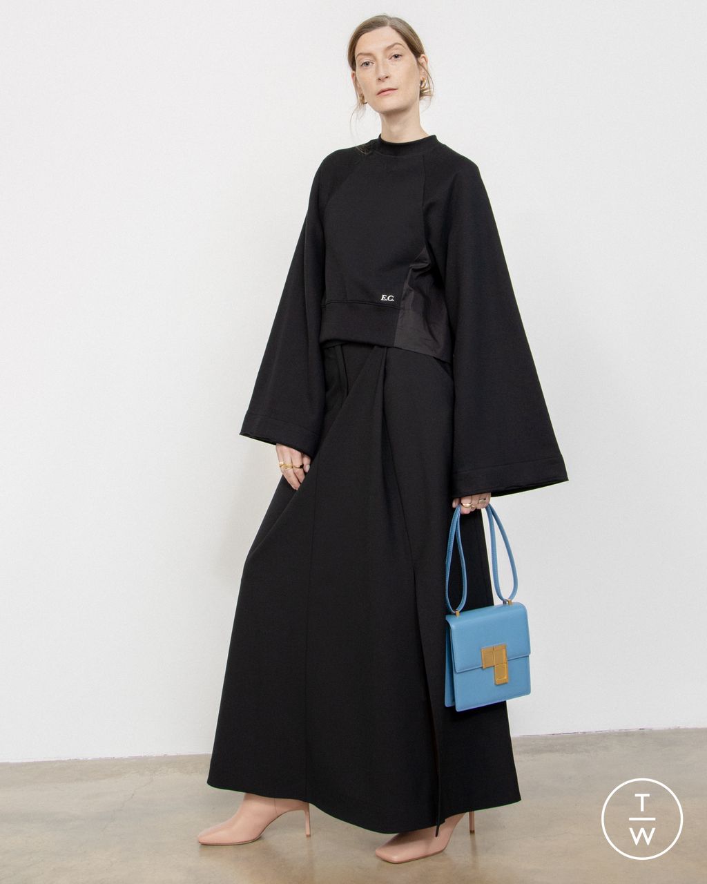 Fashion Week London Pre-Fall 2023 look 27 from the Eudon Choi collection womenswear