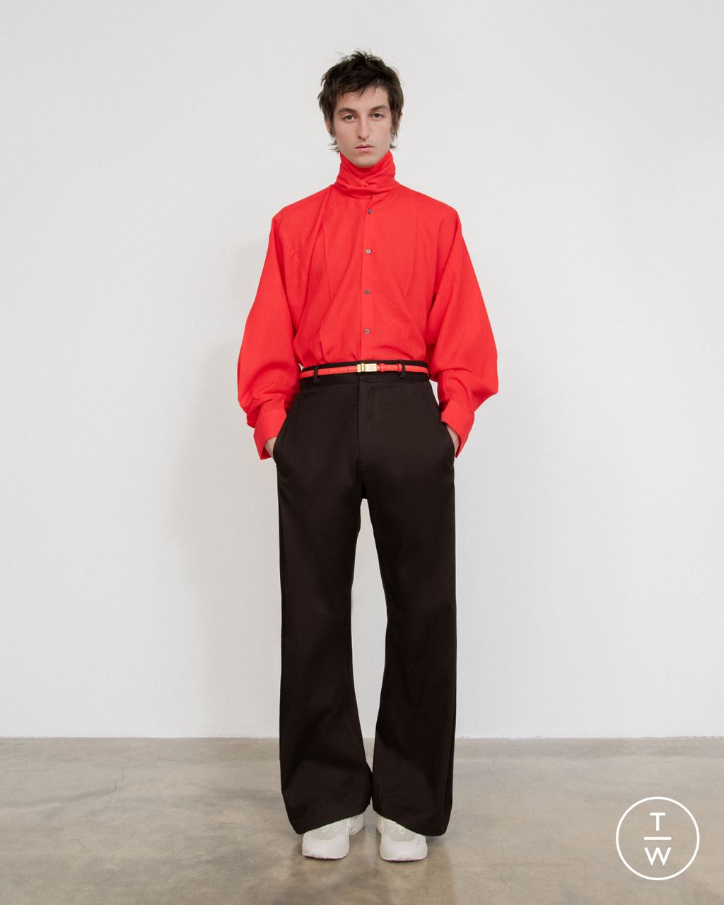 Fashion Week London Pre-Fall 2023 look 32 from the Eudon Choi collection 女装