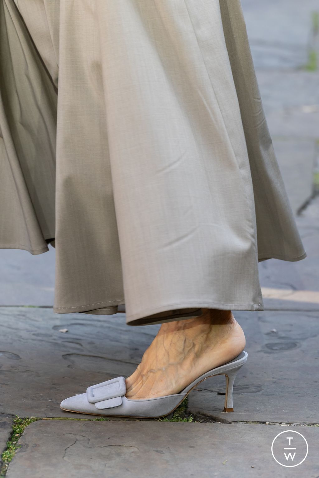 Fashion Week London Spring/Summer 2024 look 18 from the Eudon Choi collection womenswear accessories