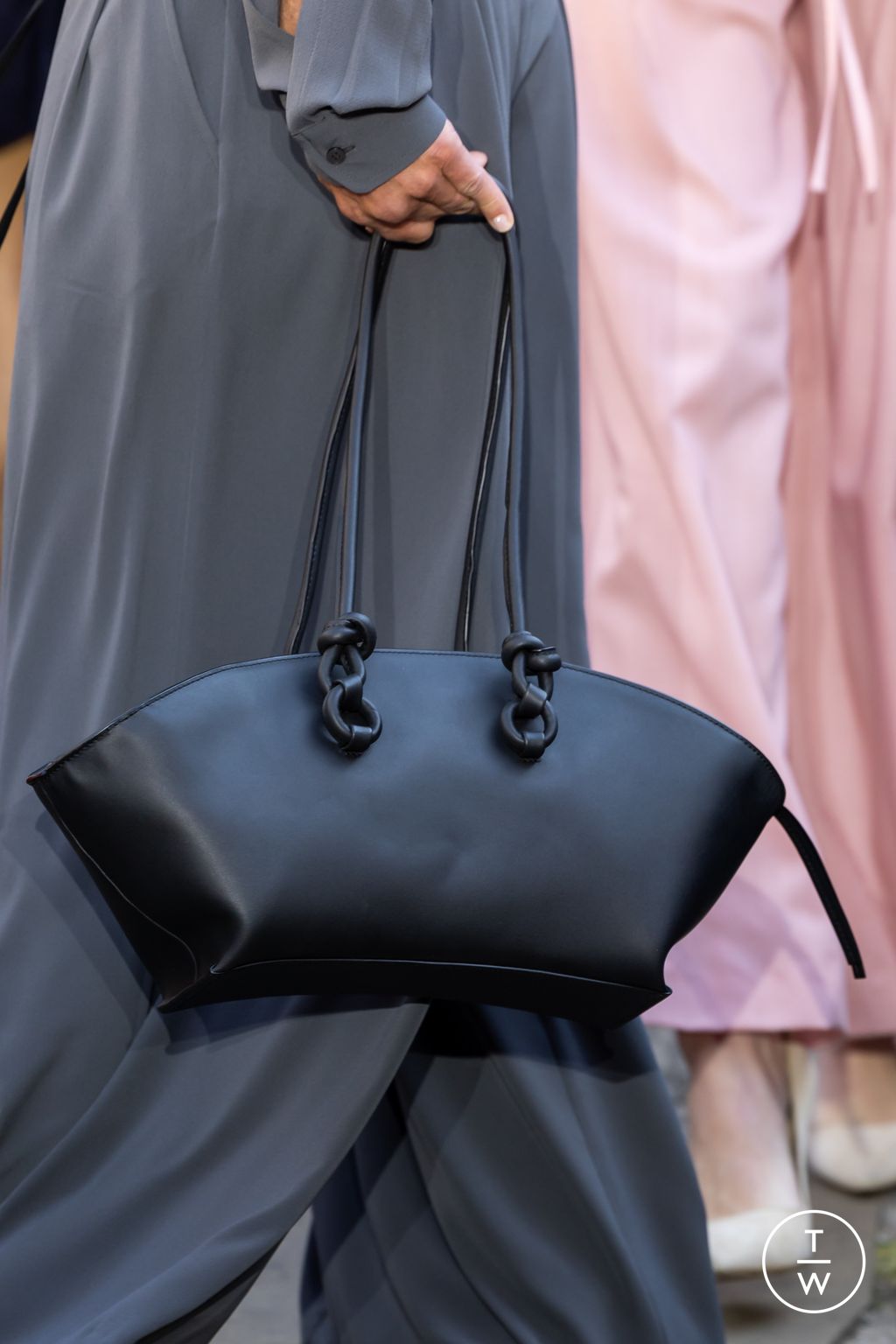 Fashion Week London Spring/Summer 2024 look 17 from the Eudon Choi collection womenswear accessories