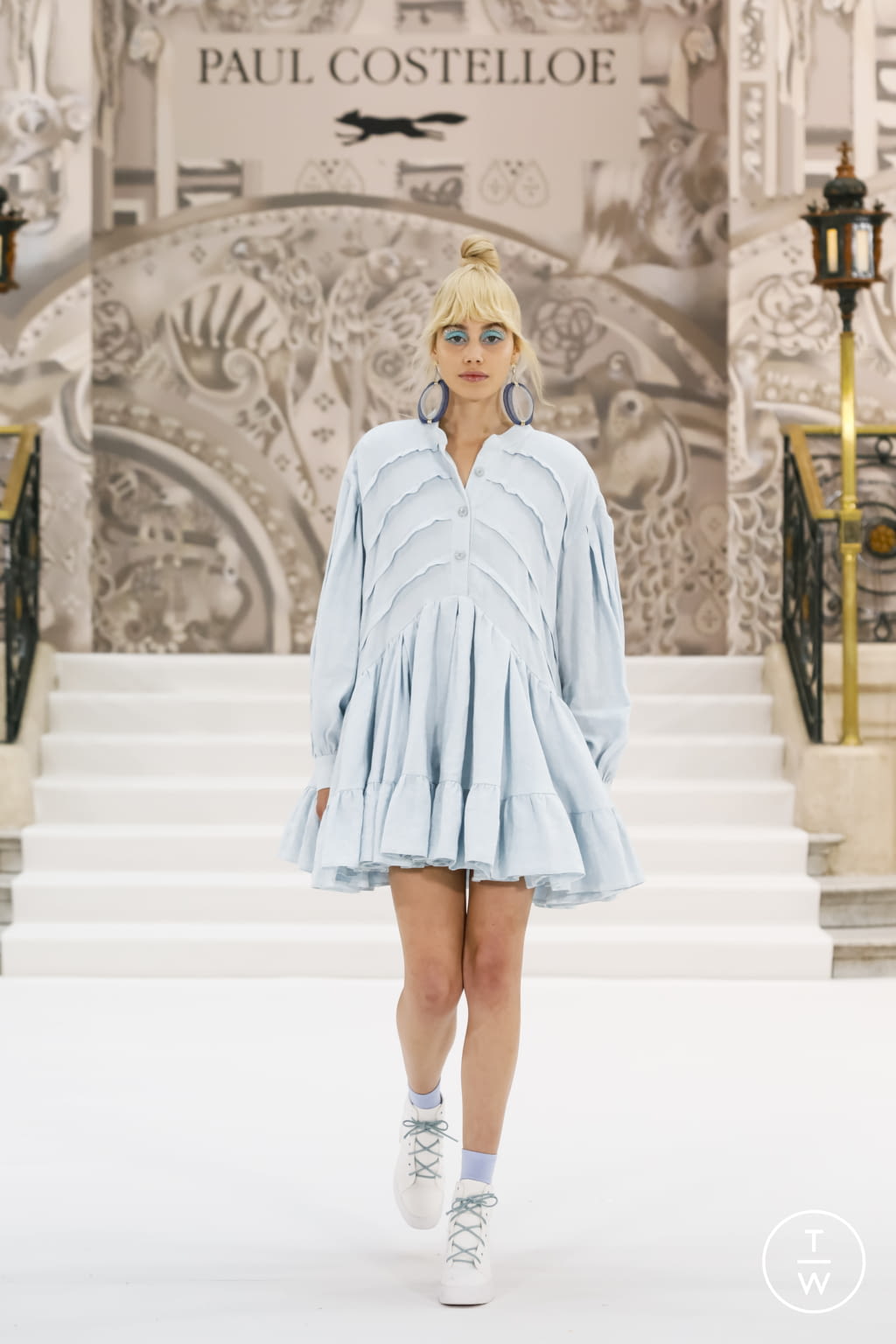 Fashion Week London Spring/Summer 2022 look 24 from the Paul Costelloe collection womenswear