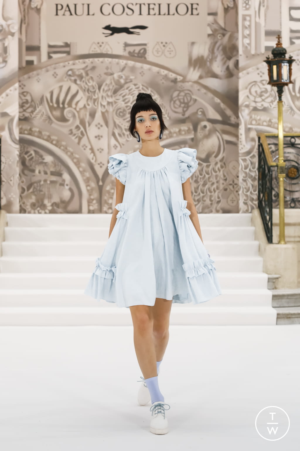 Fashion Week London Spring/Summer 2022 look 25 de la collection Paul Costelloe womenswear