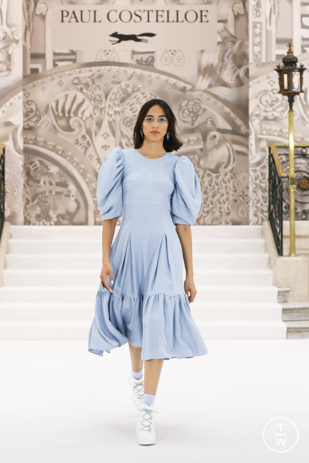 Fashion Week London Spring/Summer 2022 look 29 from the Paul Costelloe collection womenswear