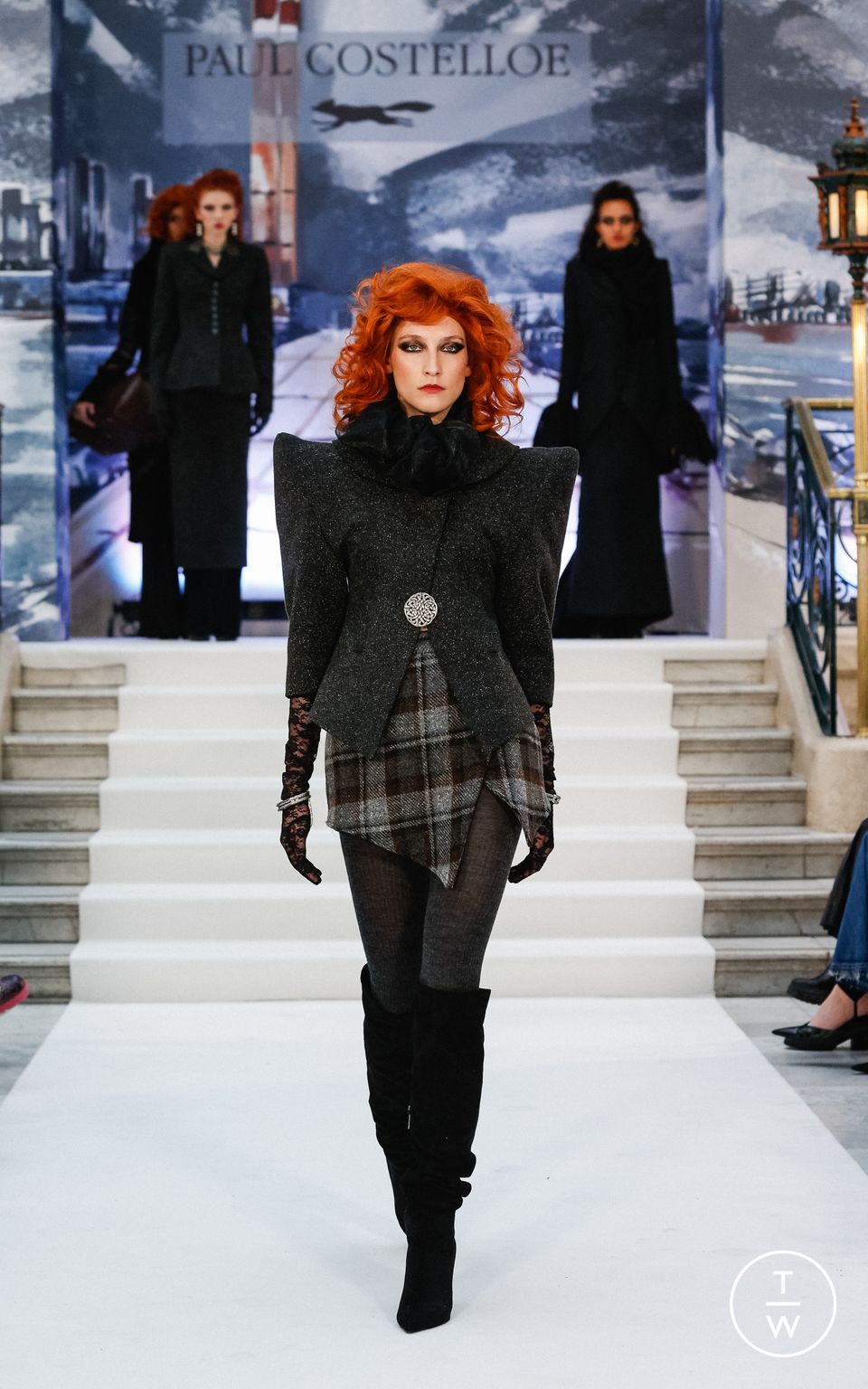 Fashion Week London Fall/Winter 2023 look 2 from the Paul Costelloe collection womenswear