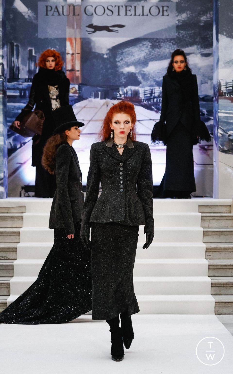 Fashion Week London Fall/Winter 2023 look 3 de la collection Paul Costelloe womenswear