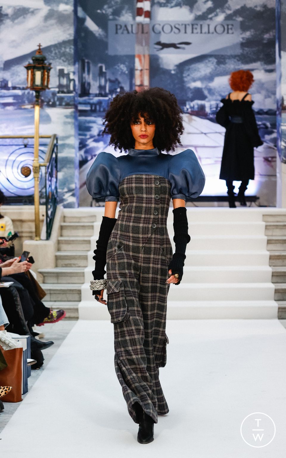 Fashion Week London Fall/Winter 2023 look 13 from the Paul Costelloe collection womenswear