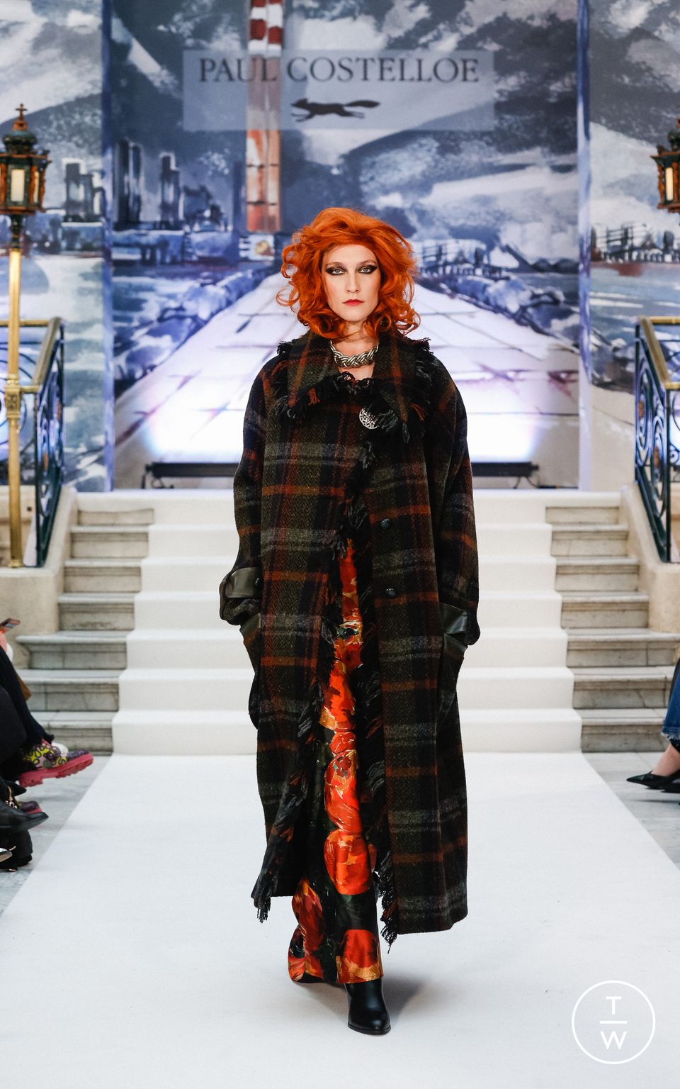 Fashion Week London Fall/Winter 2023 look 31 from the Paul Costelloe collection womenswear
