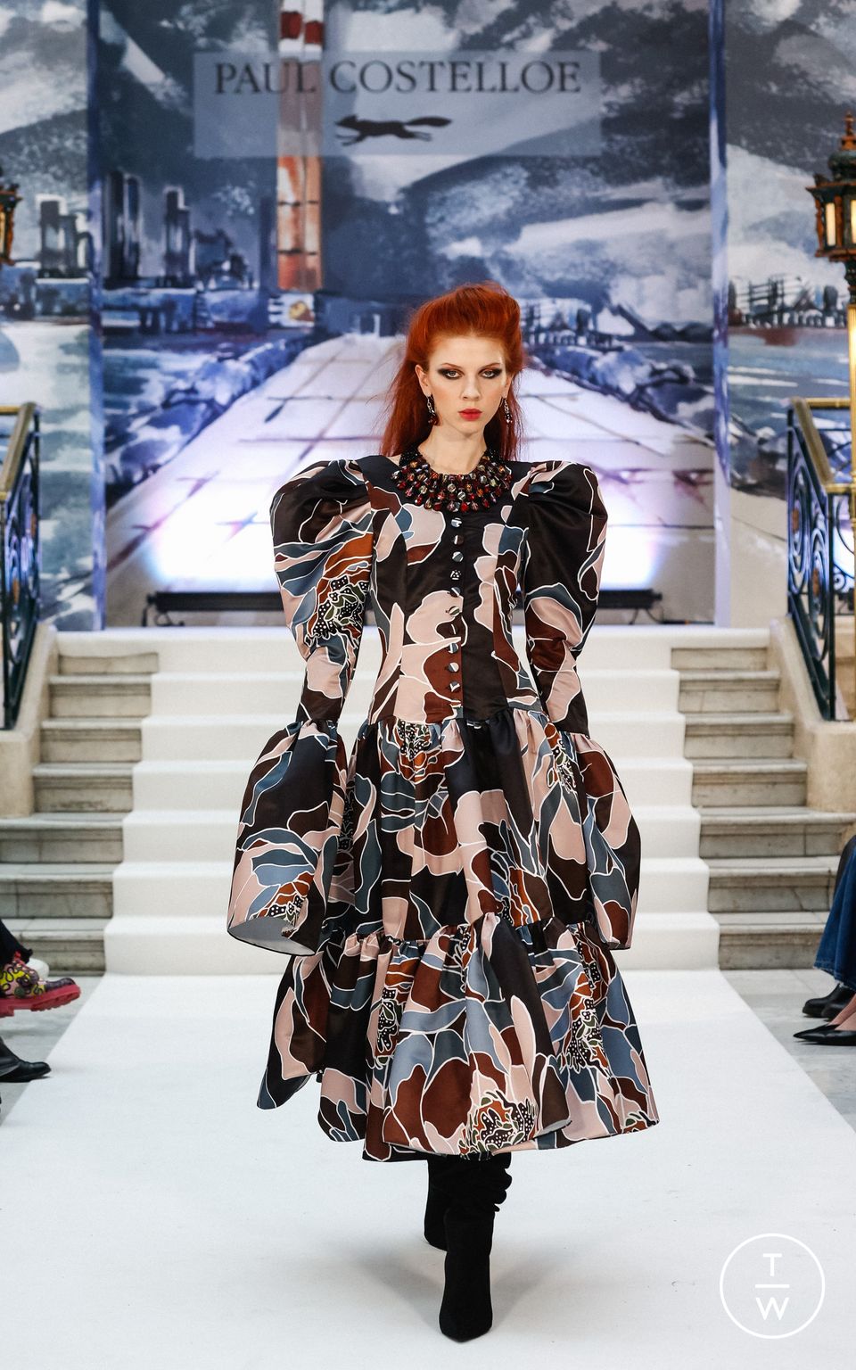 Fashion Week London Fall/Winter 2023 look 47 from the Paul Costelloe collection womenswear