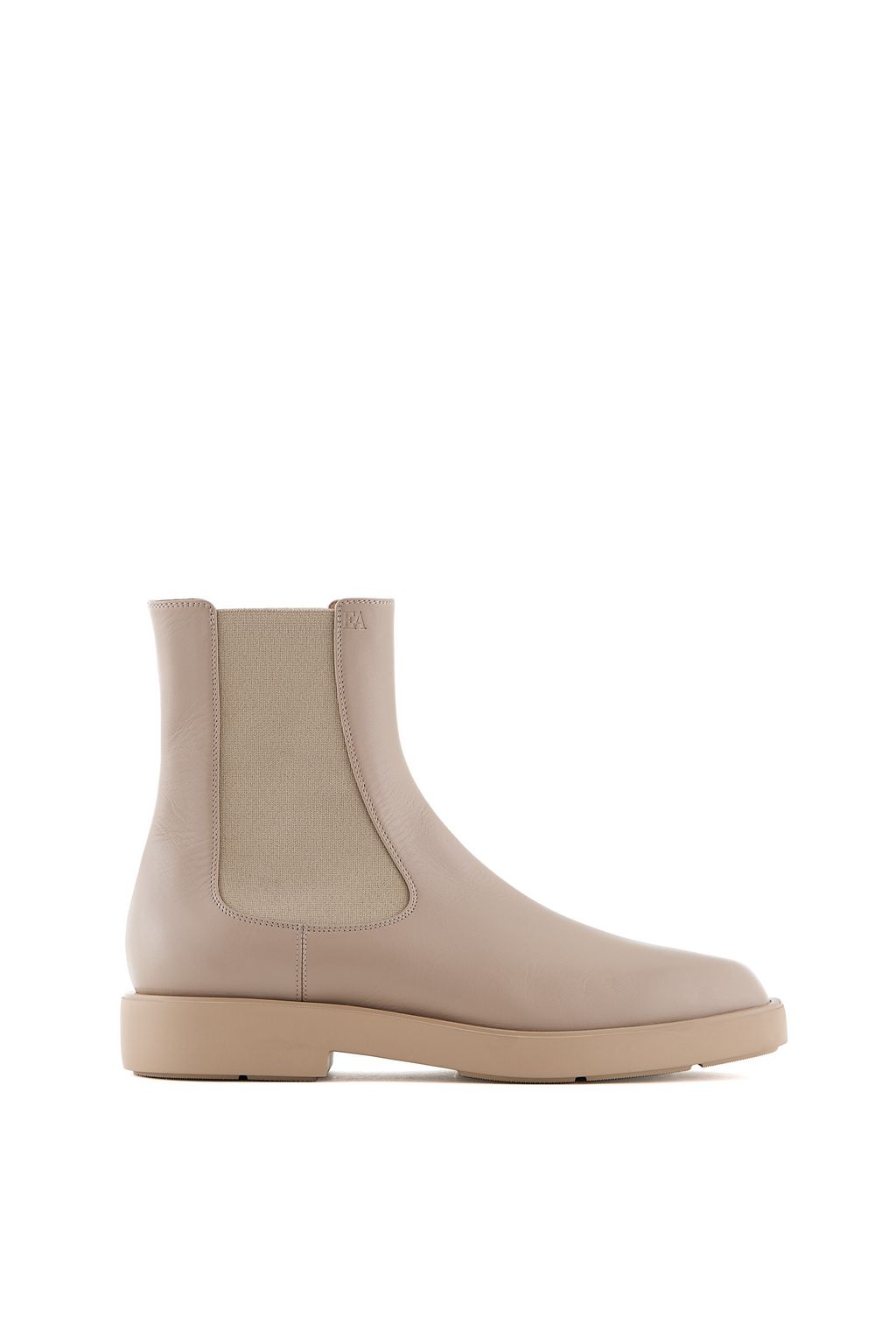 Fashion Week Milan Fall/Winter 2024 look 2 de la collection Emporio Armani womenswear accessories