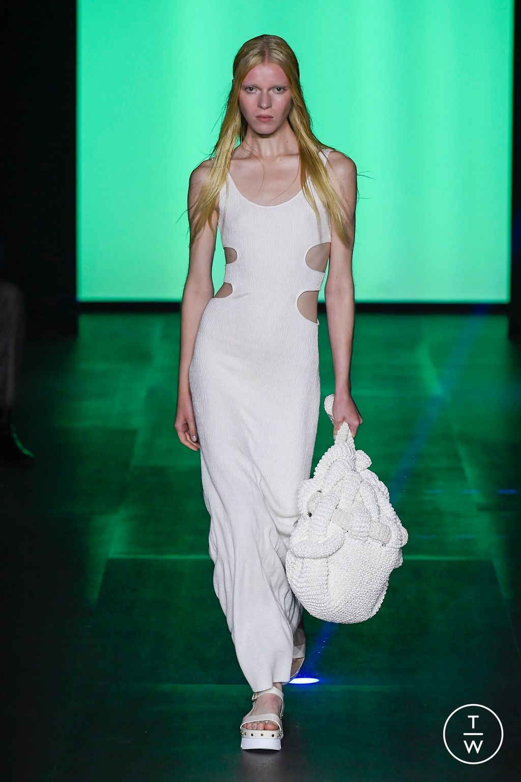 Fashion Week Paris Spring/Summer 2023 look 1 from the Chloé collection womenswear
