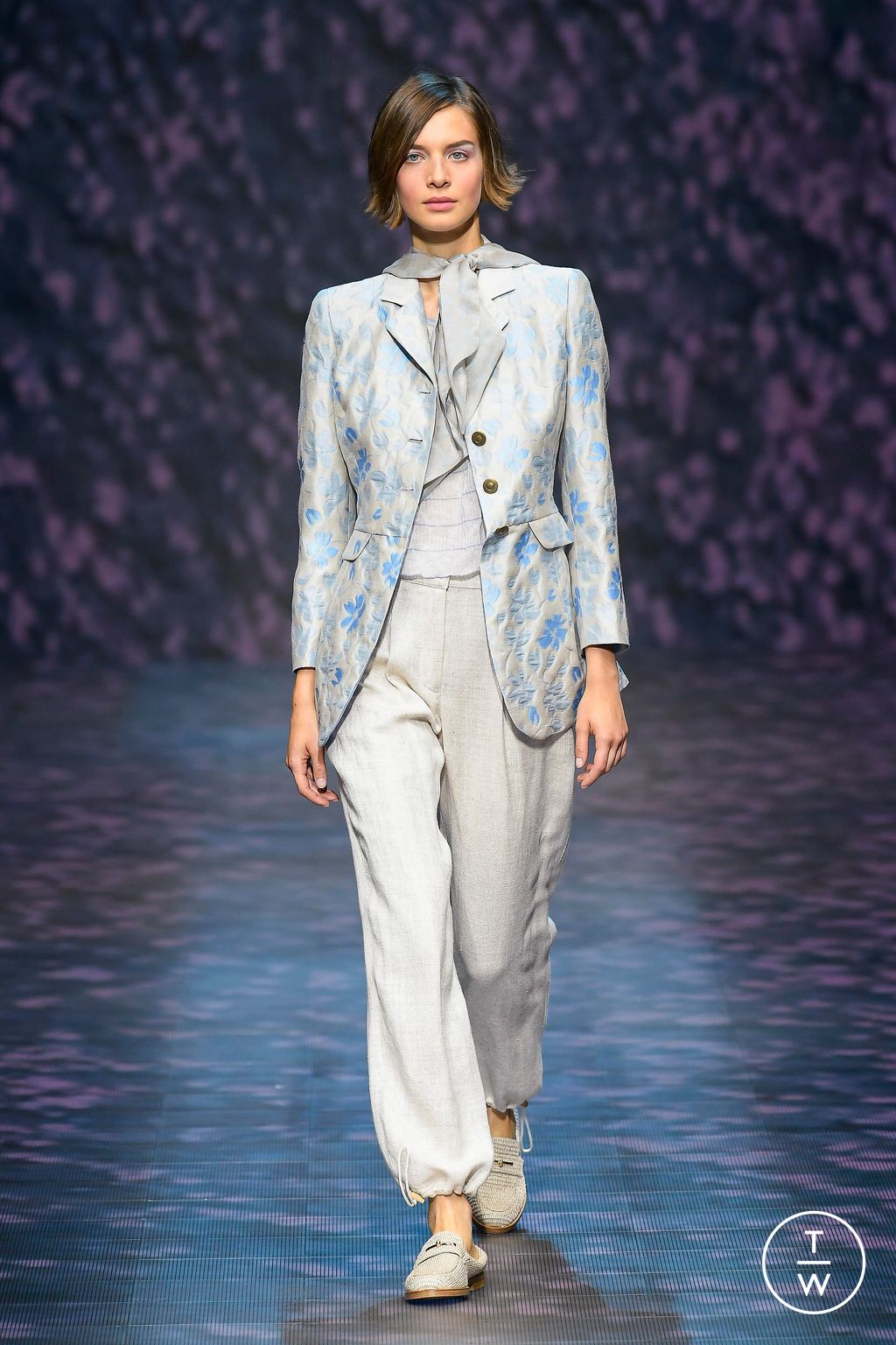 Fashion Week Milan Spring/Summer 2023 look 23 from the Emporio Armani collection womenswear