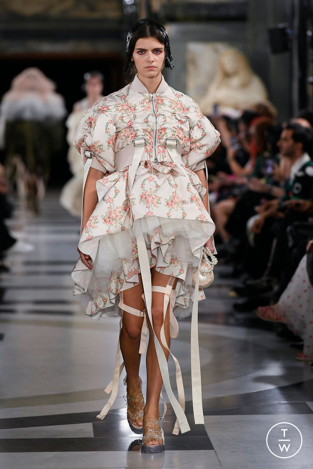 Fashion Week London Spring/Summer 2023 look 6 from the Simone Rocha collection womenswear