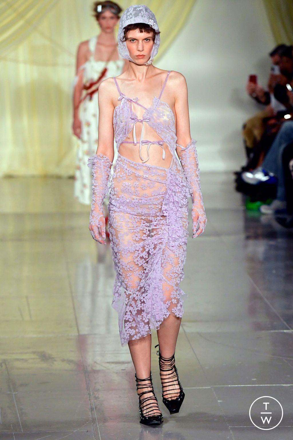 Fashion Week London Spring/Summer 2023 look 14 from the Yuhan Wang collection womenswear