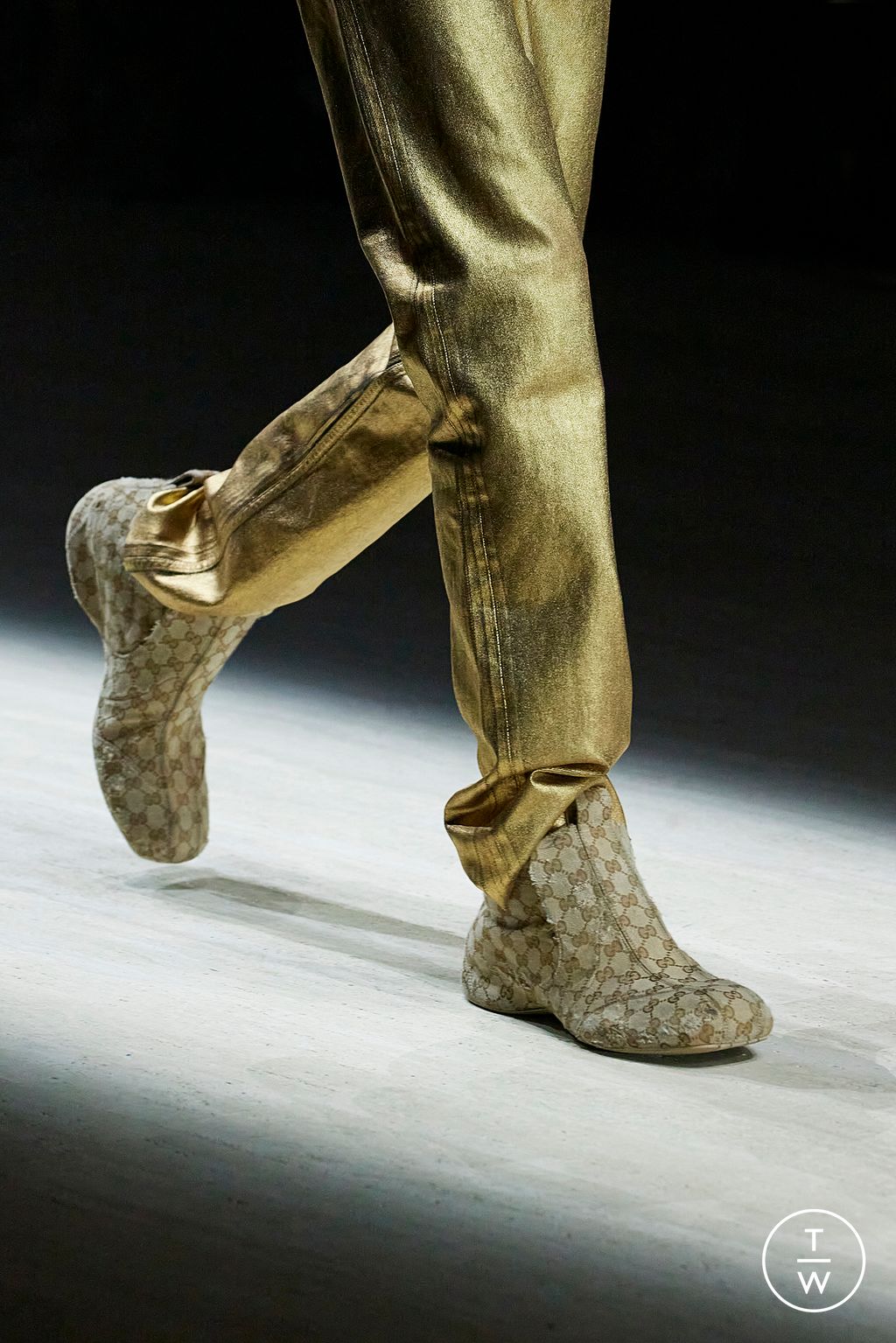 Fashion Week Milan Fall/Winter 2026 look 8 de la collection Gucci womenswear accessories