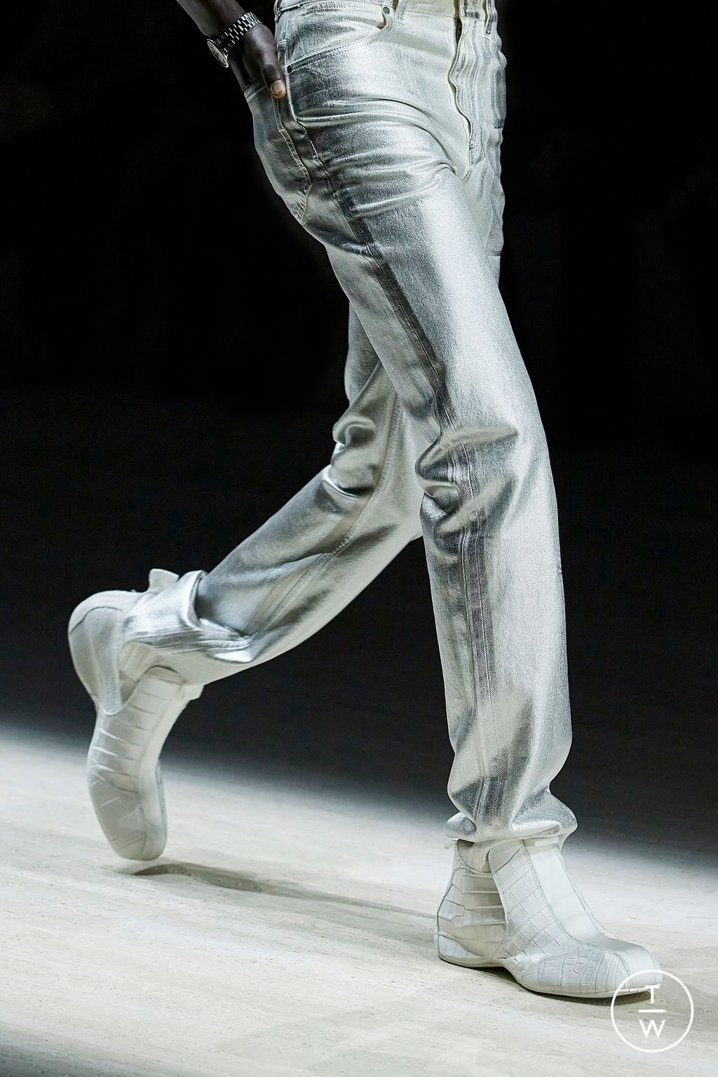 Fashion Week Milan Fall/Winter 2026 look 9 de la collection Gucci womenswear accessories