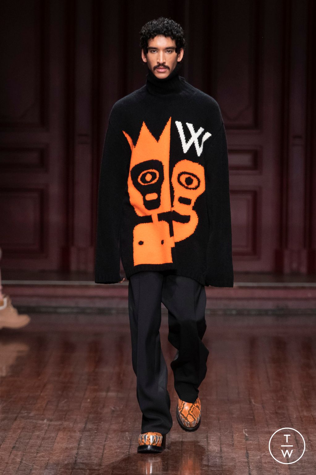 Fashion Week Paris Fall/Winter 2023 look 30 from the Walter Van Beirendonck collection menswear