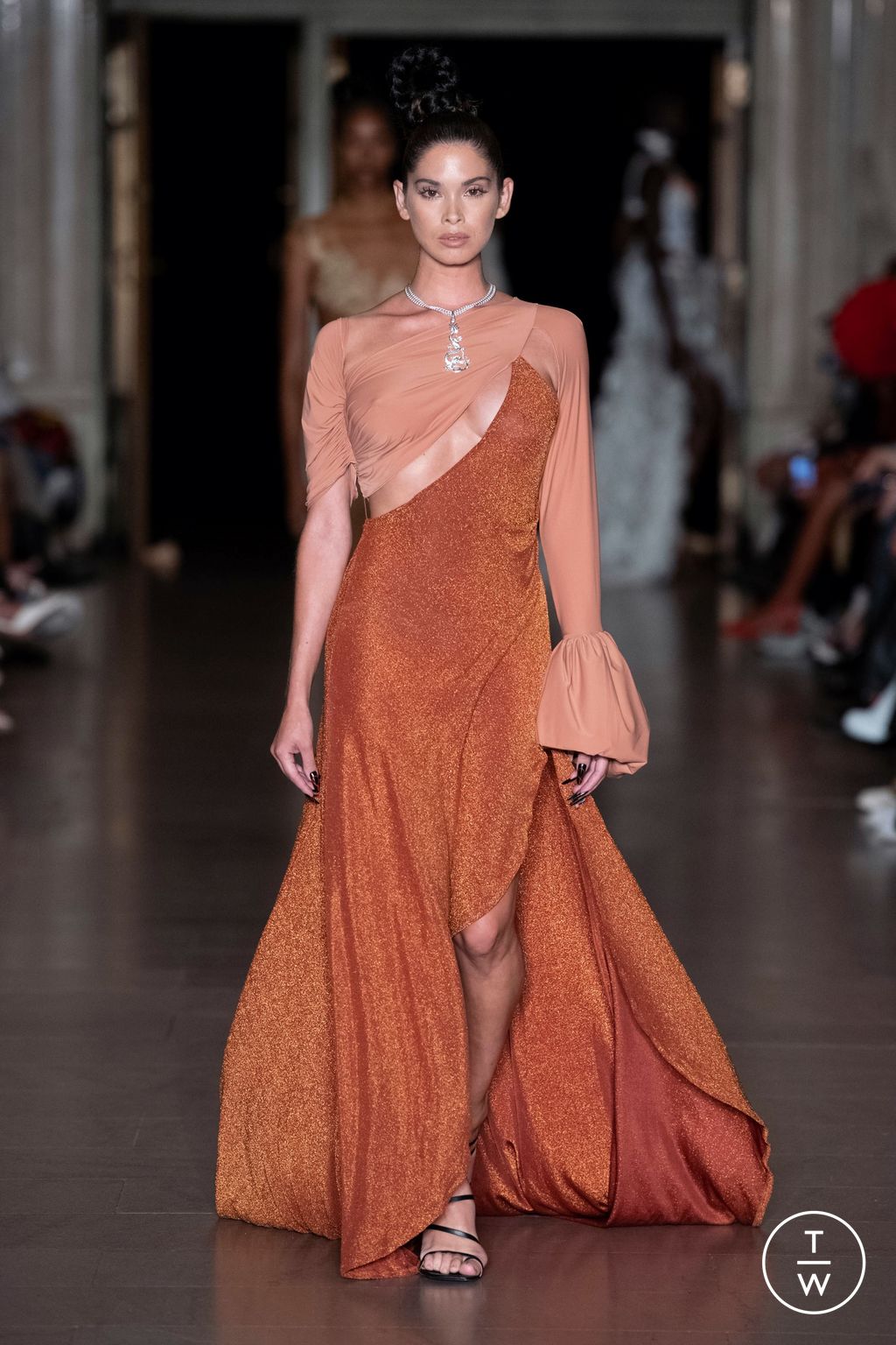 Fashion Week New York Spring/Summer 2023 look 8 from the Kim Shui collection 女装
