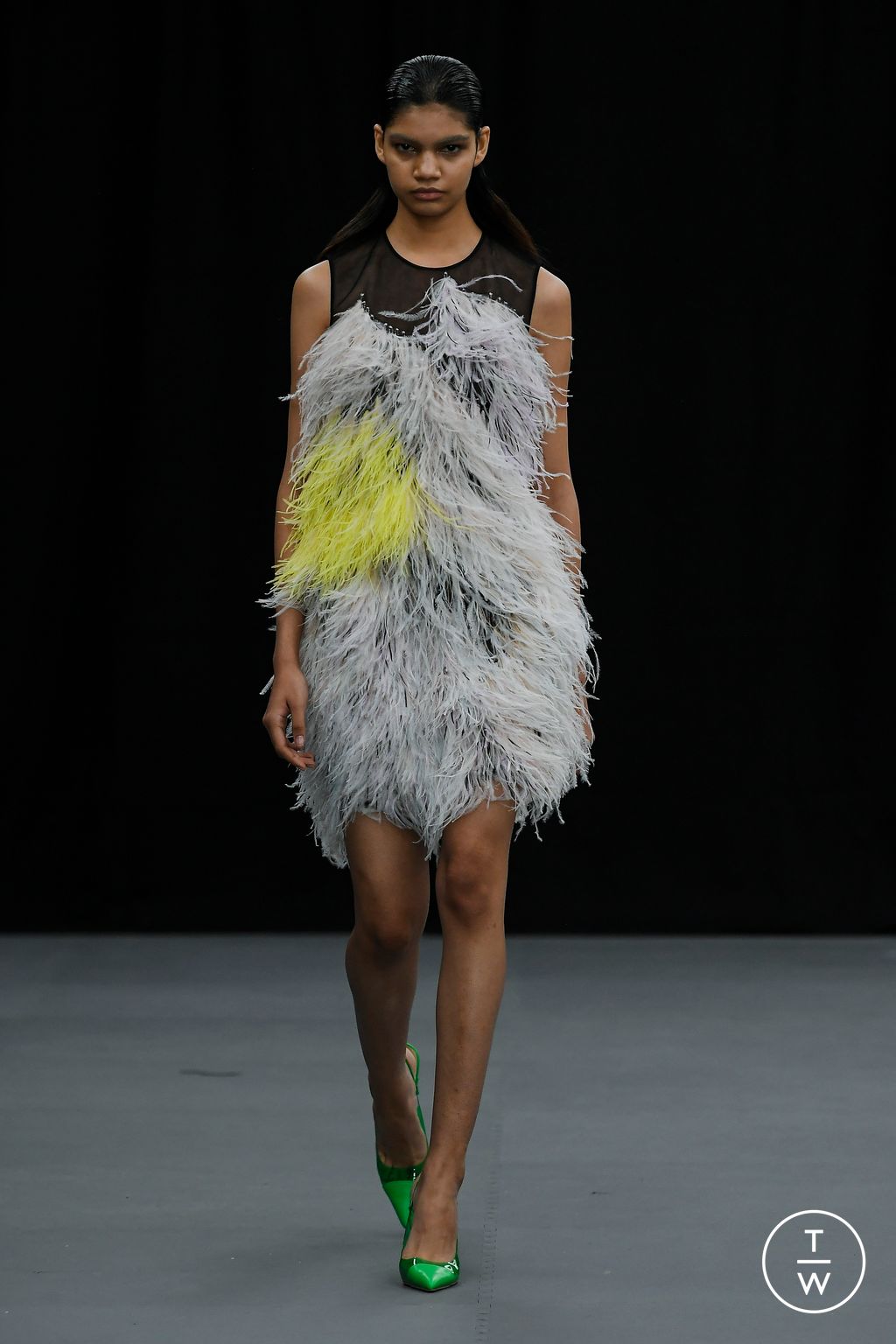 Fashion Week London Spring/Summer 2023 look 8 from the Huishan Zhang collection womenswear