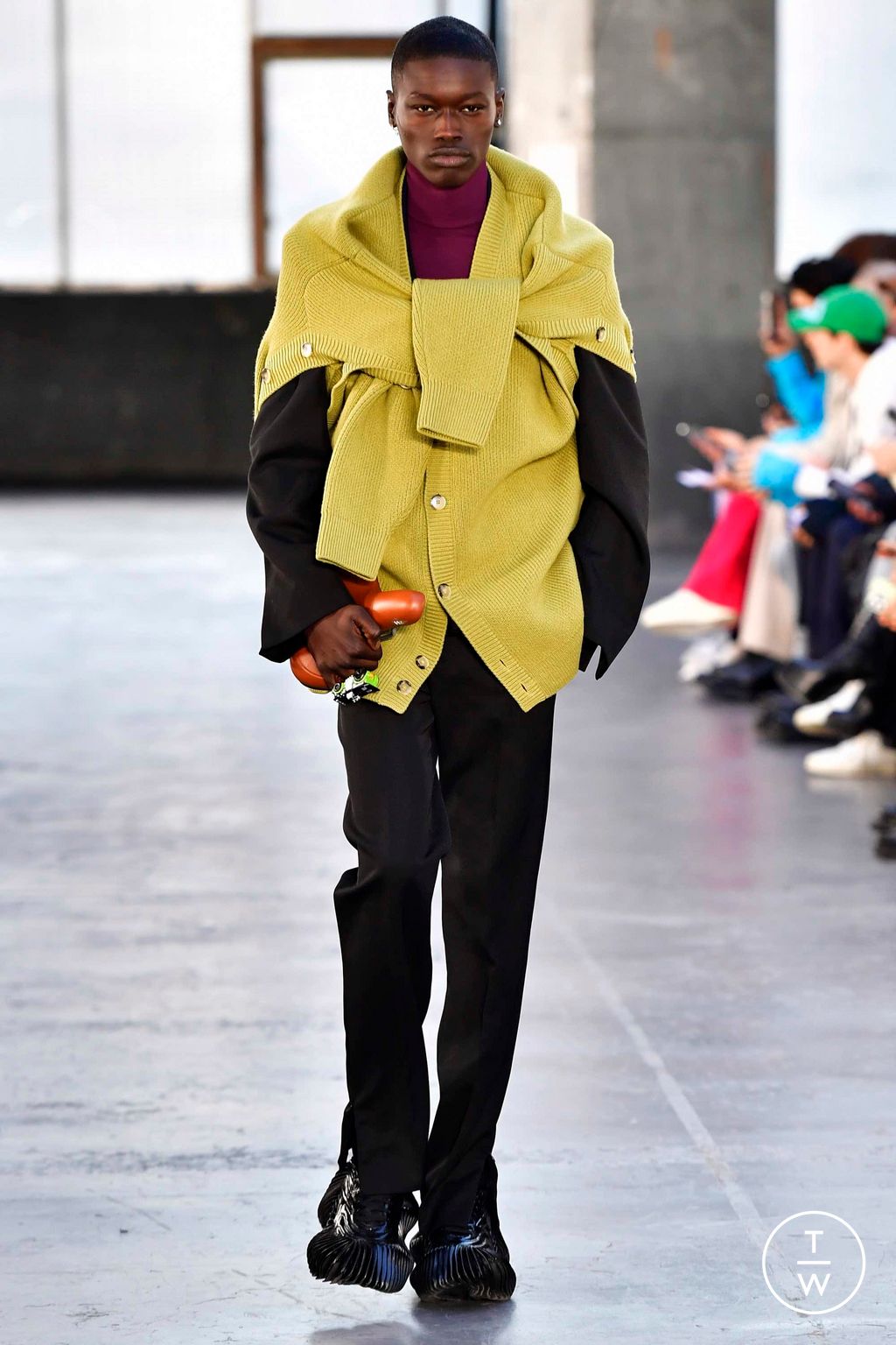 Fashion Week Paris Fall/Winter 2023 look 1 from the Botter collection 男装