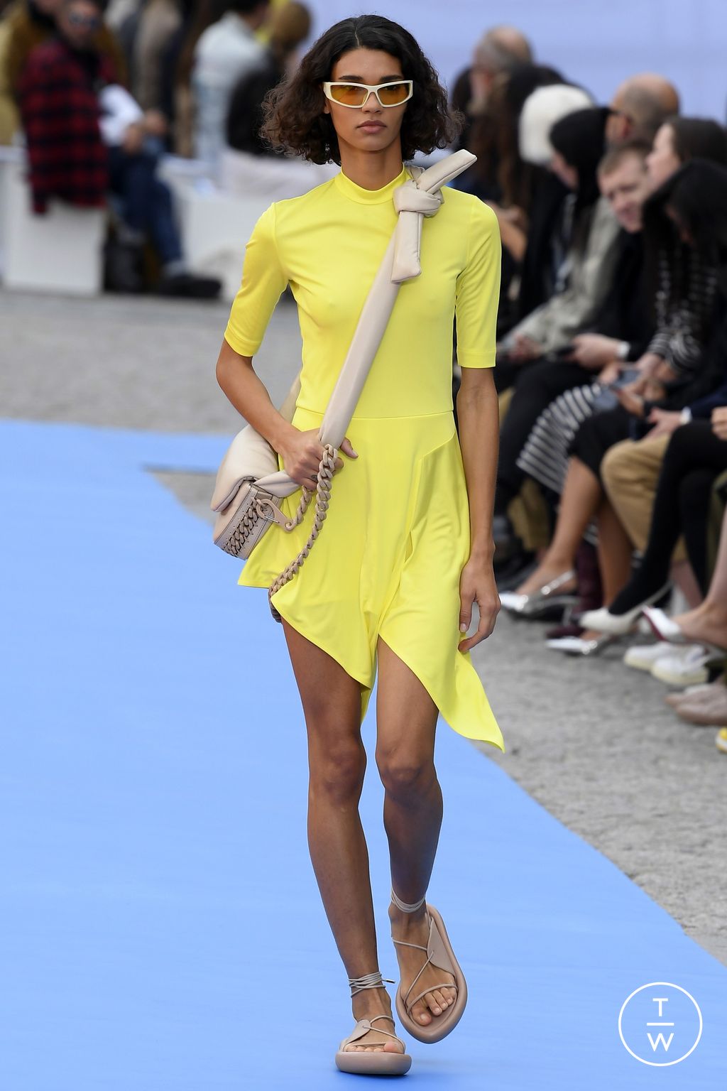 Fashion Week Paris Spring/Summer 2023 look 36 from the Stella McCartney collection 女装