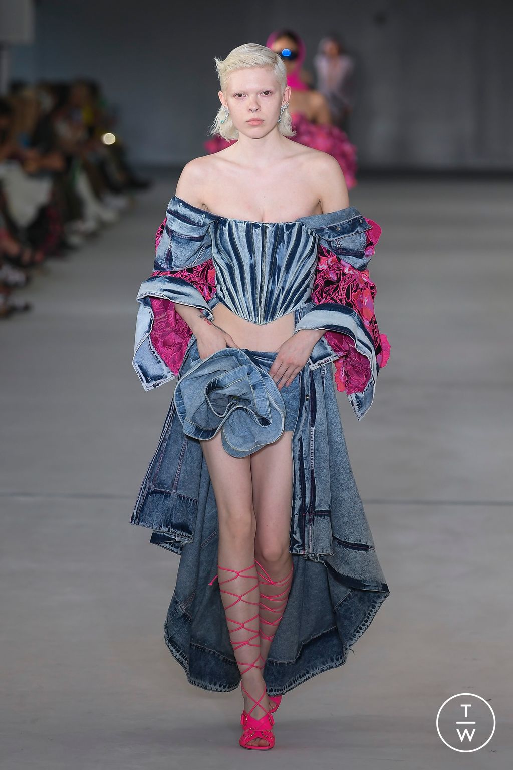 Fashion Week New York Spring/Summer 2023 look 20 de la collection Prabal Gurung womenswear