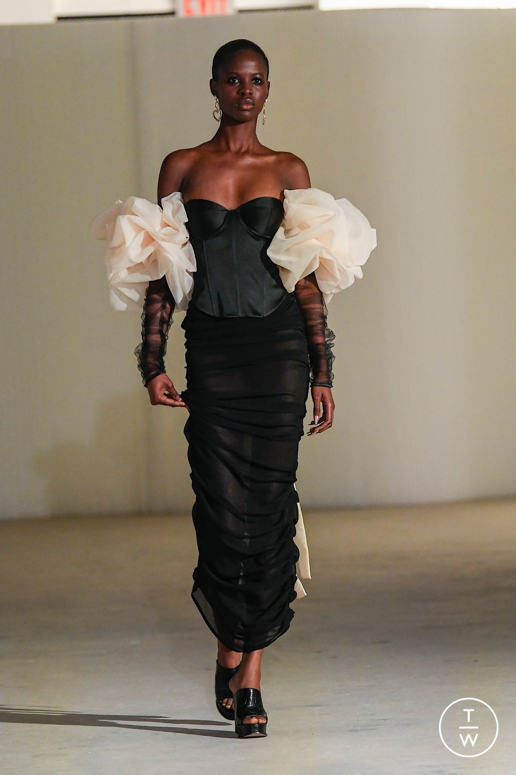Fashion Week New York Spring/Summer 2023 look 6 from the Fe Noel collection womenswear