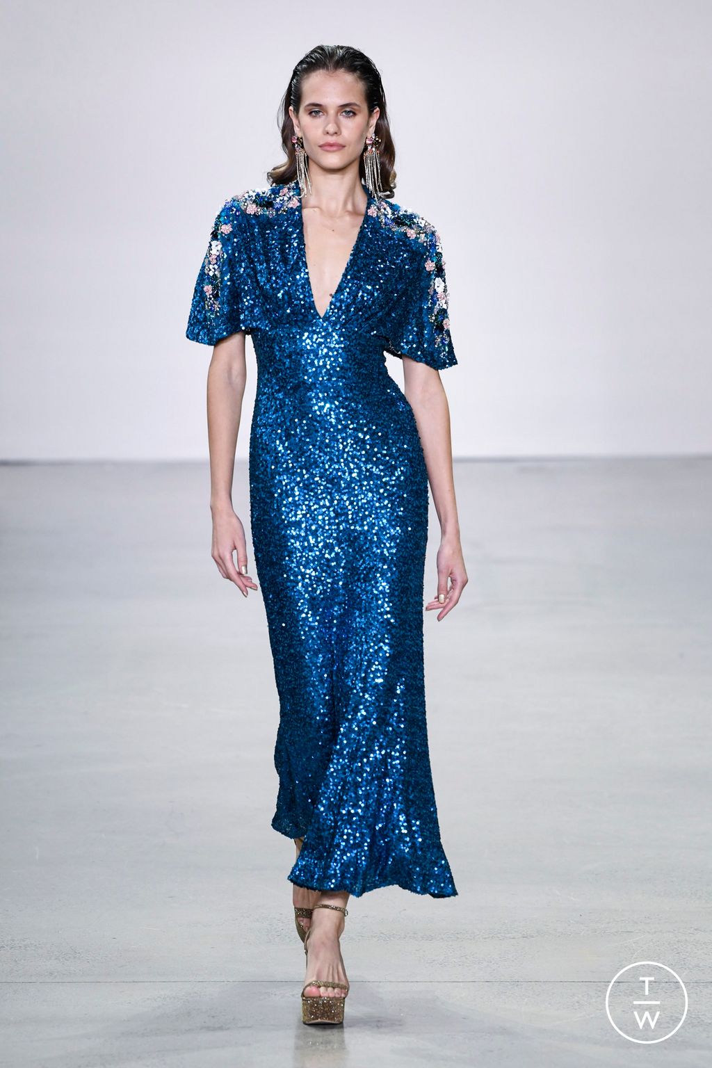 Fashion Week New York Spring/Summer 2023 look 31 from the Badgley Mischka collection womenswear