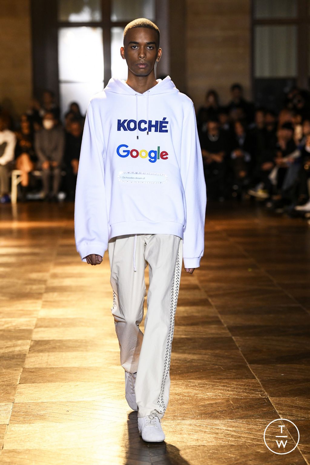 Fashion Week Paris Spring/Summer 2023 look 22 from the Koché collection womenswear