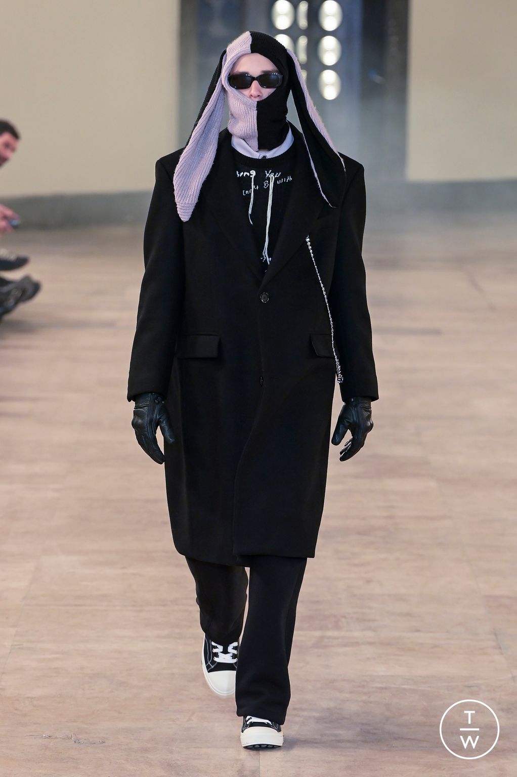Fashion Week Paris Fall/Winter 2023 look 31 from the Nahmias collection menswear