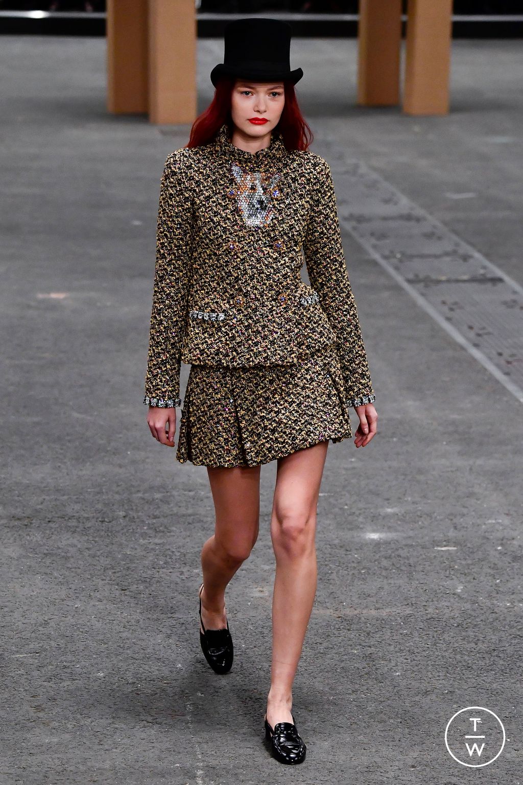 Fashion Week Paris Spring/Summer 2023 look 5 from the Chanel collection couture