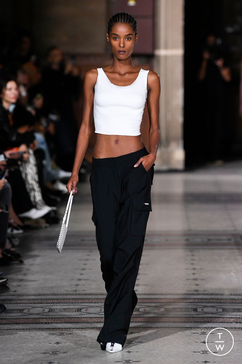 Fashion Week Paris Spring/Summer 2023 look 35 from the Coperni collection 女装