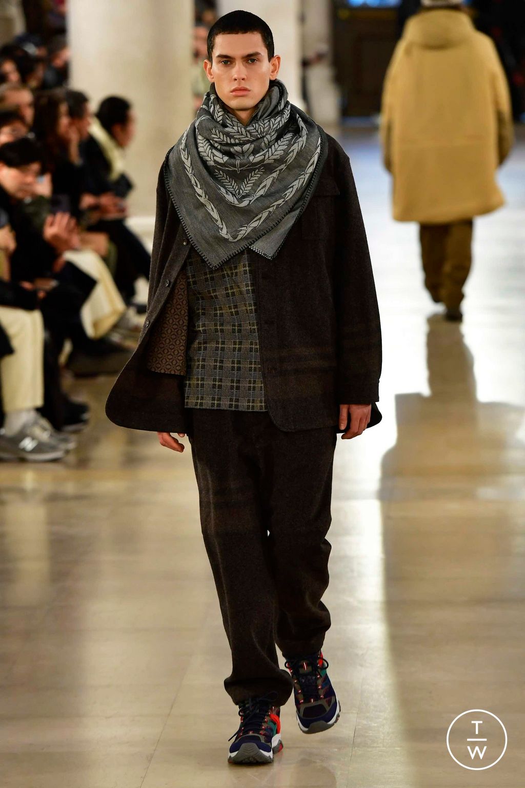 Fashion Week Paris Fall/Winter 2023 look 14 from the White Mountaineering collection menswear