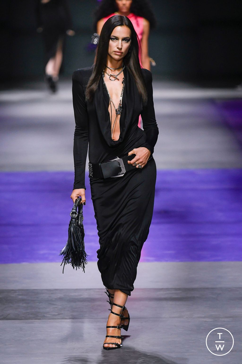Fashion Week Milan Spring/Summer 2023 look 14 from the Versace collection womenswear