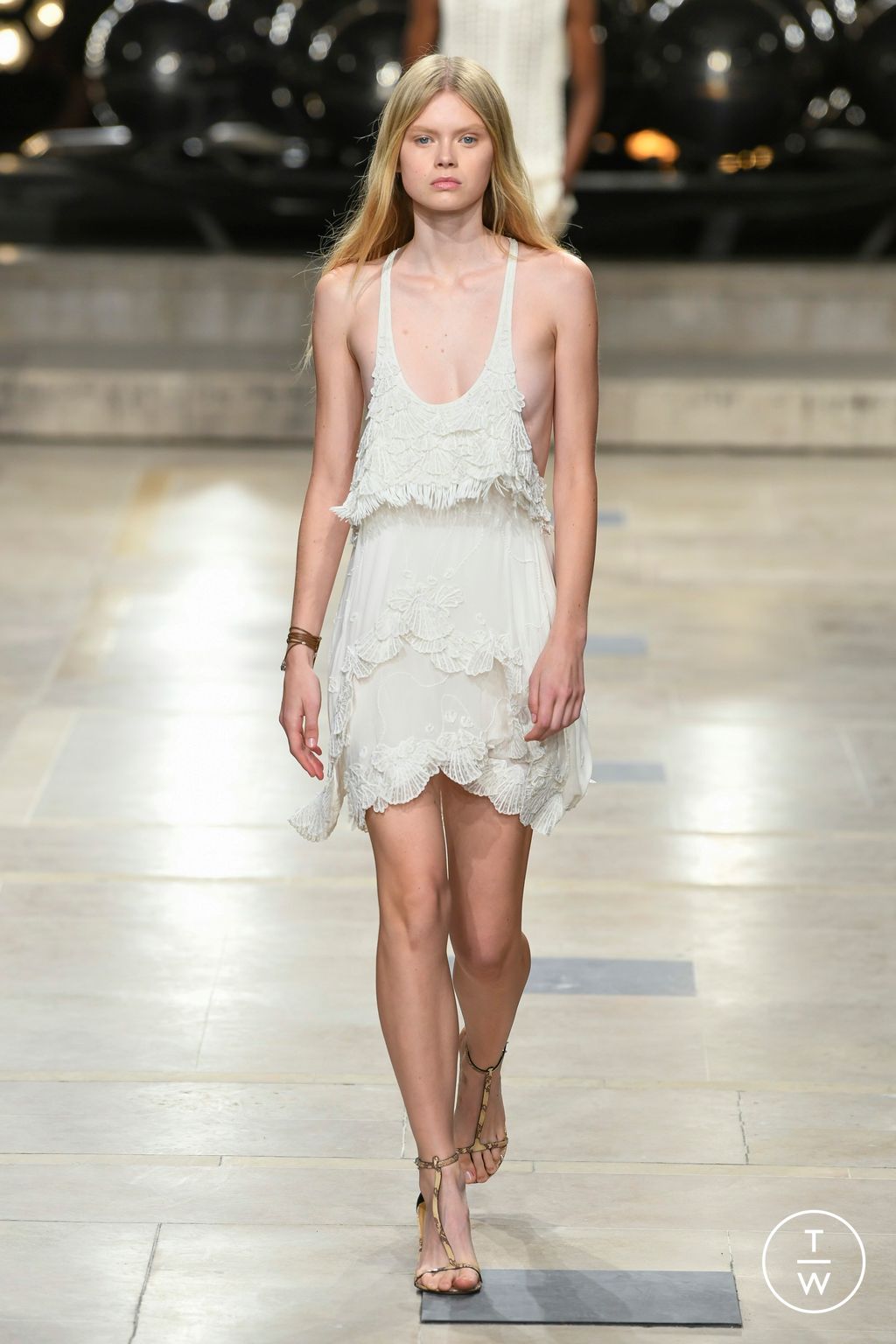 Fashion Week Paris Spring/Summer 2023 look 22 de la collection Isabel Marant womenswear