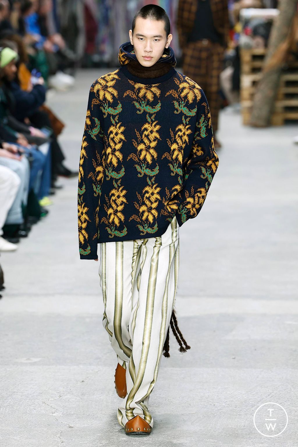 Fashion Week Milan Fall/Winter 2023 look 7 from the Etro collection 男装