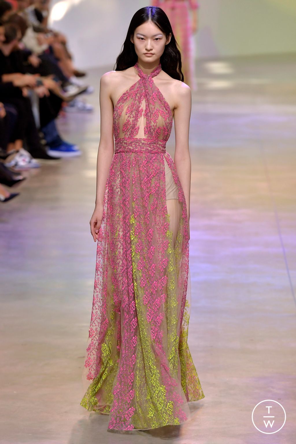 Fashion Week Paris Spring/Summer 2023 look 17 from the Elie Saab collection 女装