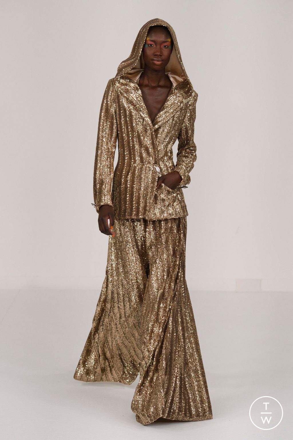 Fashion Week Paris Spring/Summer 2023 look 2 from the Alexis Mabille collection 高级定制