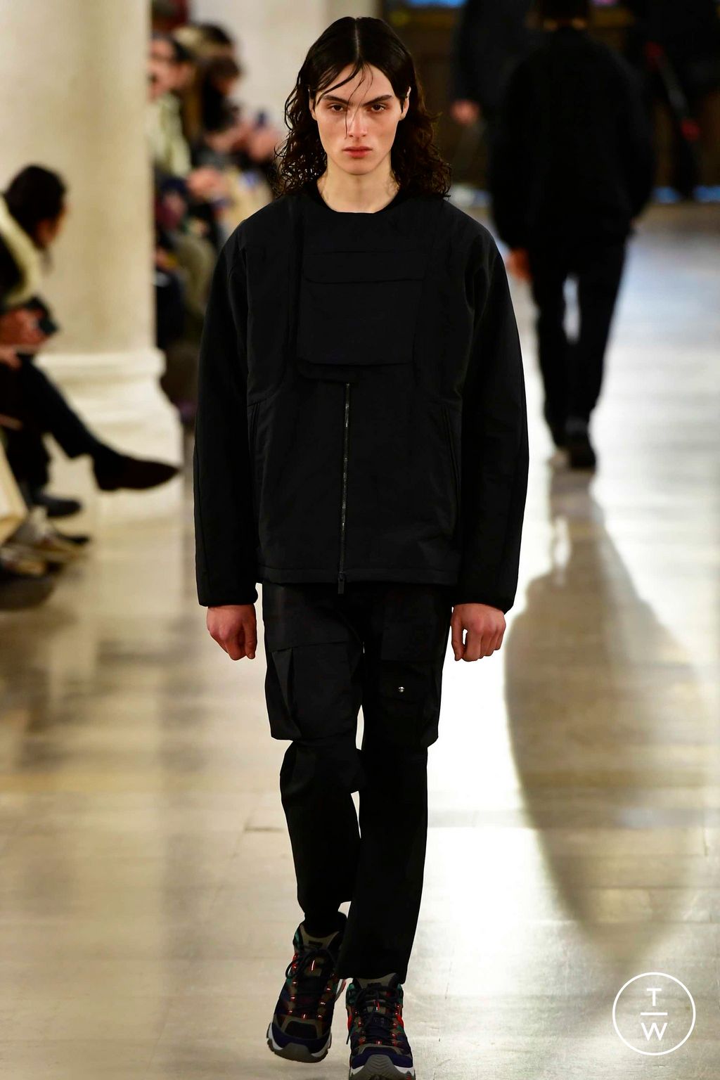 Fashion Week Paris Fall/Winter 2023 look 38 from the White Mountaineering collection menswear