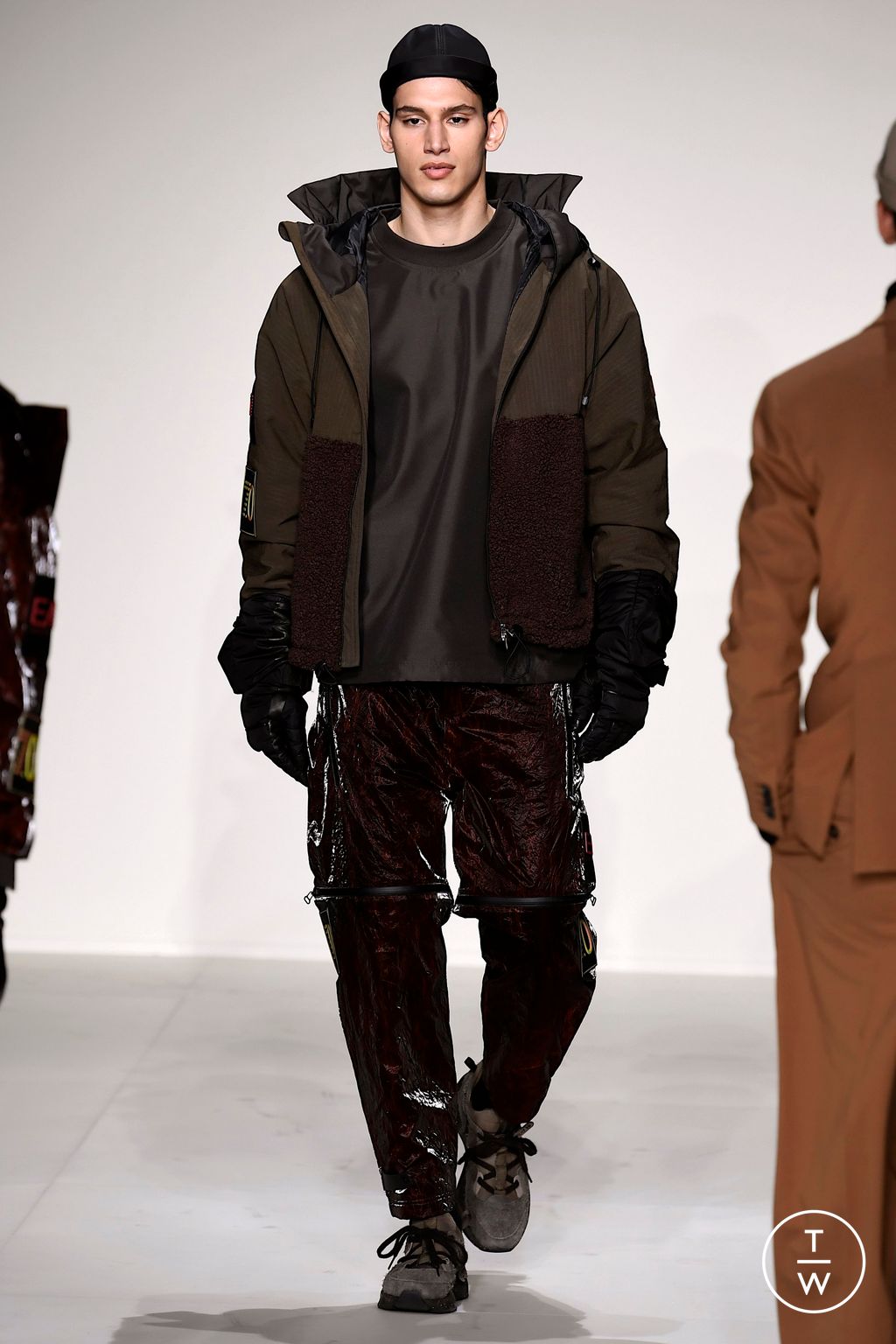 Fashion Week Milan Fall/Winter 2023 look 43 from the Emporio Armani collection menswear