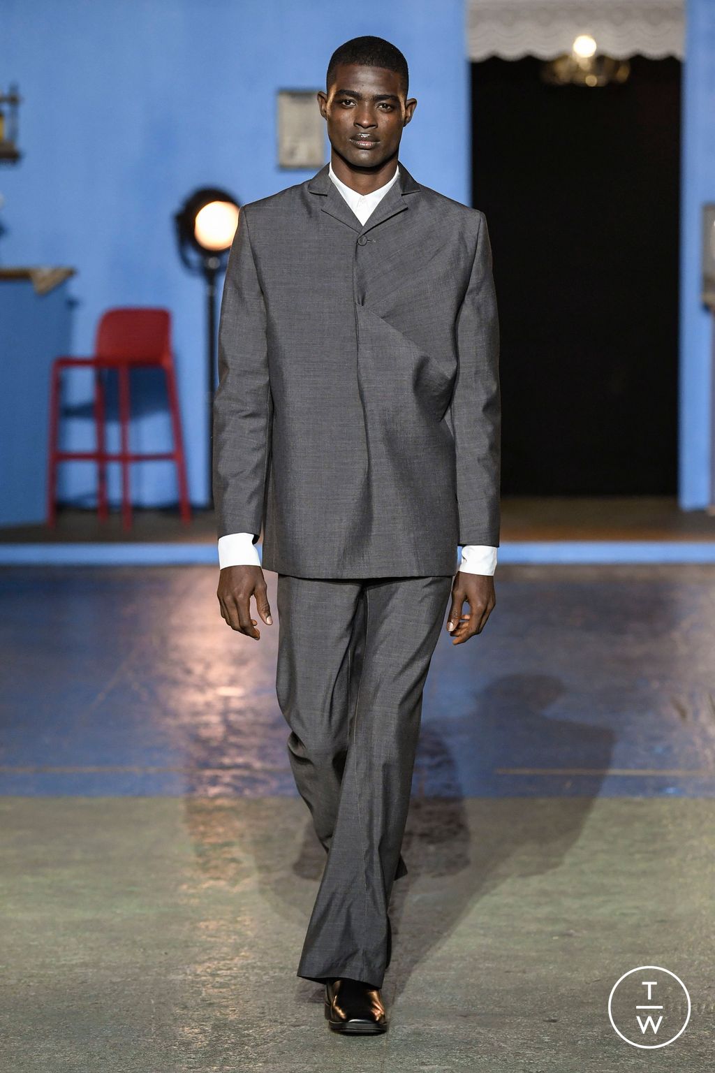 Fashion Week Paris Fall/Winter 2023 look 1 from the Bianca Saunders collection 男装