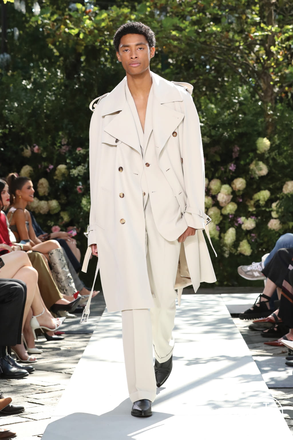 Fashion Week New York Spring/Summer 2022 look 11 from the Michael Kors Collection collection womenswear